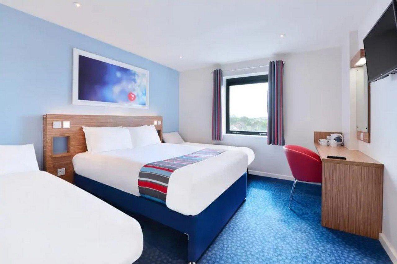 Travelodge London Park Royal Exterior foto