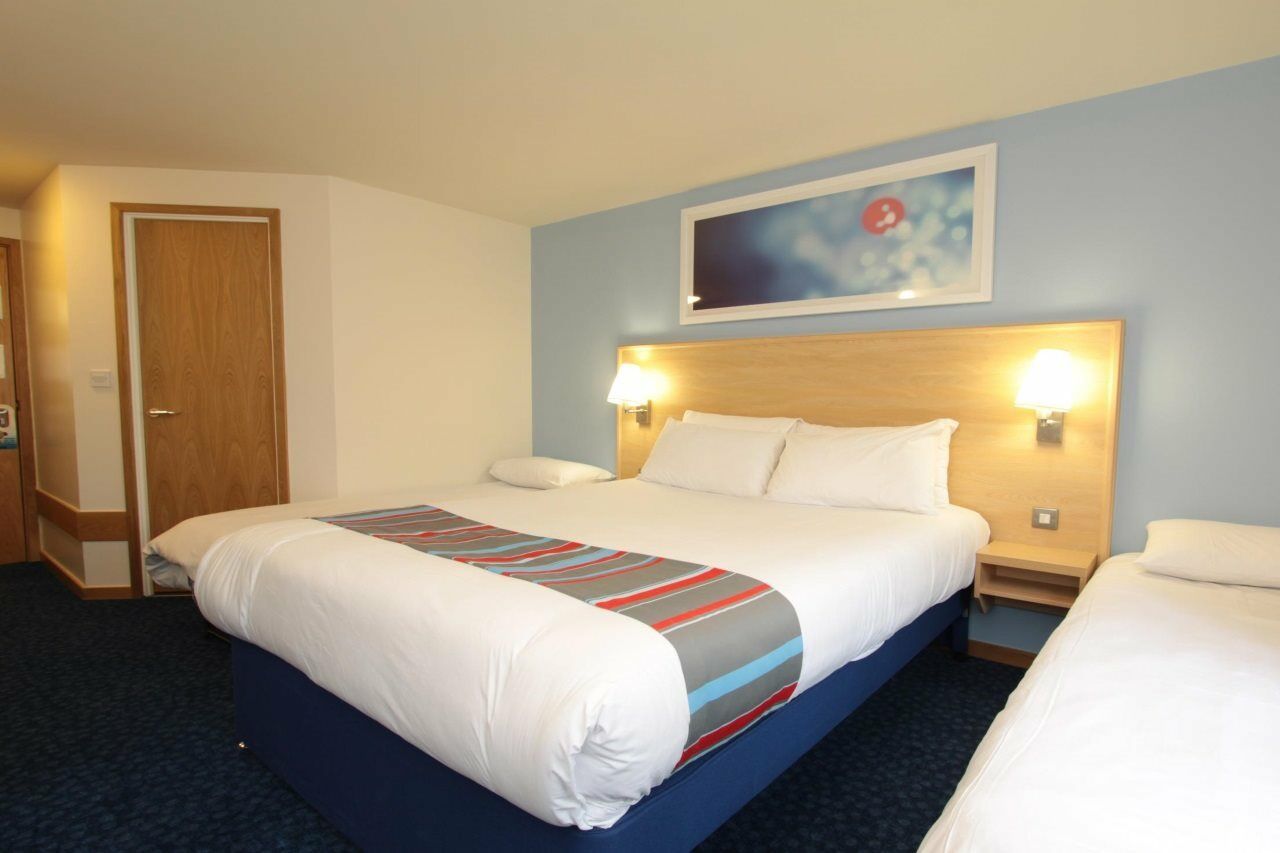 Travelodge London Park Royal Exterior foto